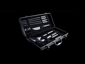 Set de 12 pcs pour barbecue en coffret aluminium 7