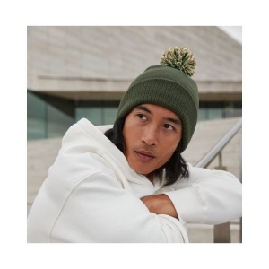 Bonnet avec pompon