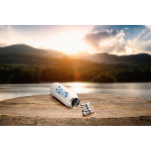 RAGNAR. Bouteille en acier inoxydable (36% recyclée) avec double parois sous vide 570 mL 12