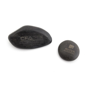 Petit galet de rivière  gravé 3-5cm