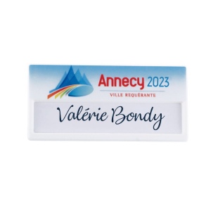 BADGE AVEC ZONE NOMINATIVE ET AIMANT 5