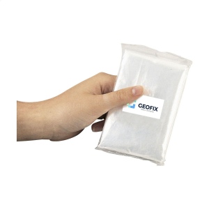Poncho de pluie légère en matière synthétique translucide dans un petit sachet en plastique 9