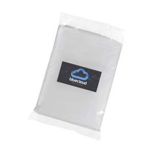 Poncho de pluie légère en matière synthétique translucide dans un petit sachet en plastique 4