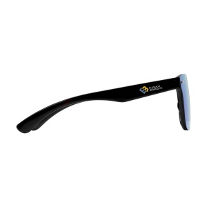 Lunettes de soleil classiques avec une touche moderne et cool 10