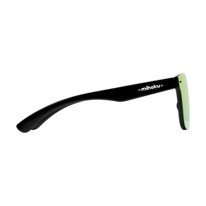 Lunettes de soleil classiques avec une touche moderne et cool 11