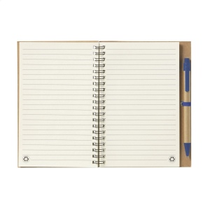 Bloc-notes en matériau recyclé avec environ 70 feuillets / 140 pages papier ligné de couleur crème (70 g/m²) et couverture cartonnée, relié par une spirale solide en métal 12