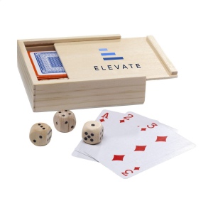 5 dés et un jeu de cartes (54) dans une boite en bois 5