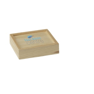 5 dés et un jeu de cartes (54) dans une boite en bois 6