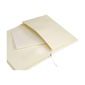 Carnet de notes compact format A5 avec environ 96 feuilles / 192 pages de couleur crème, papier ligné (80 g/m²) certifié FSC Mix 46