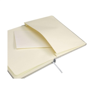 Carnet de notes compact format A5 avec environ 96 feuilles / 192 pages de couleur crème, papier ligné (80 g/m²) certifié FSC Mix 47