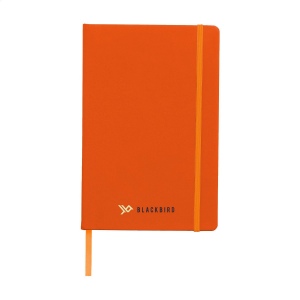 Carnet de notes compact format A5 avec environ 96 feuilles / 192 pages de couleur crème, papier ligné (80 g/m²) certifié FSC Mix 2