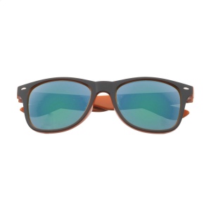 Faites sensation avec ces lunettes de soleil avec verres miroirs originaux 13