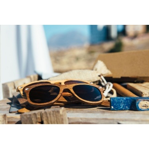 Lunettes de soleil classiques imitation bois 6