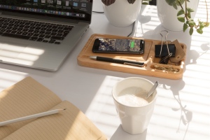 Organiseur de bureau avec induction 5W 8
