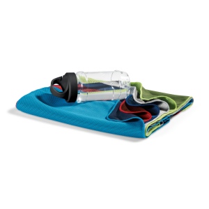 ARTX PLUS. Ensemble de bouteille en PP et PET et serviette de sport en polyamide et polyester 15