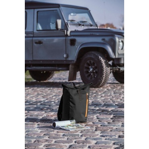 Sac à dos urbain robuste et pratique en polyester 600 D résistant avec une doublure en PVC imperméable et partiellement en nylon 10
