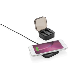 Ecouteurs sans fil TWS dans son boitier de charge 5