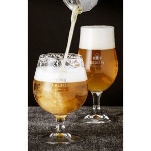 Verre à bière, à pied 6