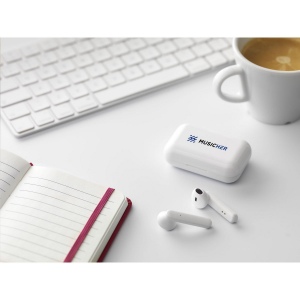 Set d’écouteurs sans fil dans une boîte de rangement rechargeable 3