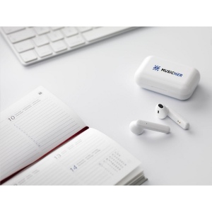 Set d’écouteurs sans fil dans une boîte de rangement rechargeable 4