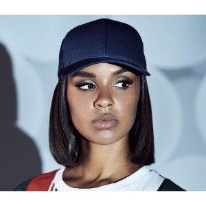 Casquette snapback visière incurvée 36