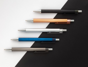Stylo X8 finition métallique 8