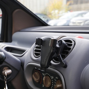 HYOKA - SUPPORT VOITURE GRAVITE AVEC FIXATION GRILLE D’AERATION 5