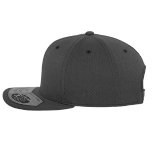 Casquette ajustée à visière plate 26