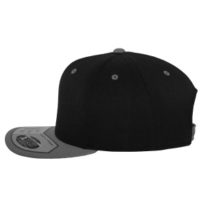 Casquette ajustée à visière plate 27