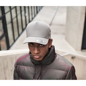 Casquette visière incurvée