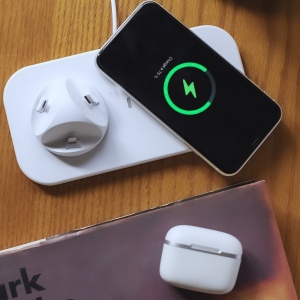 DOKKU - STATION DE CHARGE UNIVERSELLE 4 EN 1 AVEC CHARGEUR SANS FIL 5