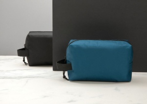Trousse de toilette en rPET Impact AWARE™ 10
