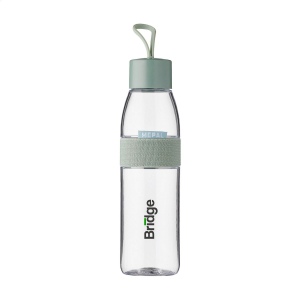 Bouteille d'eau en plastique, design et réutilisable, de la gamme Mepal 2