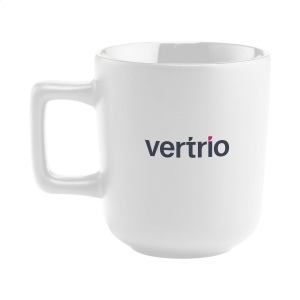 Mug en céramique de haute qualité, avec une belle anse. La finition extérieure est mate, tandis que l'intérieur est brillant. 9