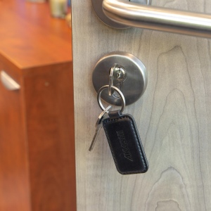 PORTE-CLE EN CUIR VERITABLE NOIR 4