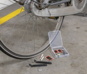 Kit de réparation vélo compact 8