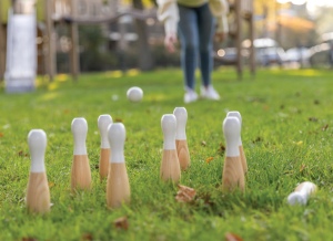 Jeu de quilles en bois 8