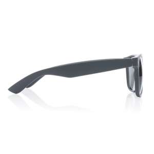 Lunettes de soleil en PC plastique recyclé GRS 17