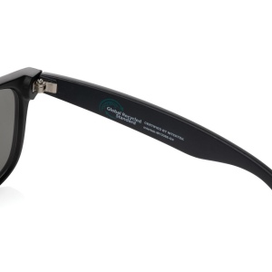 Lunettes de soleil en PC plastique recyclé GRS 8