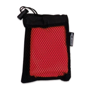 Serviette rafraichissante en R-PET 30X80cm 4