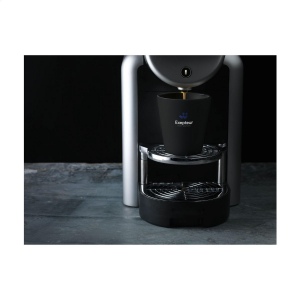 Mug tendance sans anse. Fabriqué en céramique de haute qualité. Avec extérieur mat et intérieur brillant. 8