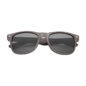 Lunettes de soleil robustes fabriquées à partir de marc de café et fibres d'écorce de pin 3