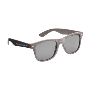 Lunettes de soleil robustes fabriquées à partir de marc de café et fibres d'écorce de pin 2