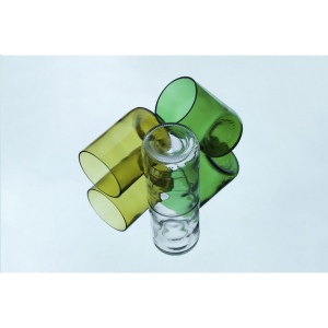 Un verre à boire design fabriqué à partir d'une bouteille de vin recyclée 5