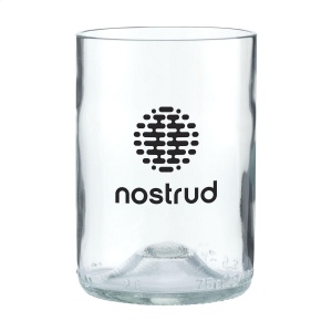 Un verre à boire design fabriqué à partir d'une bouteille de vin recyclée 2