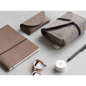 Carnet en format A5 avec une couverture réalisée à partir de déchets de cuir italien recyclés et de liants naturels 11