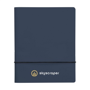 Carnet en format A5 avec une couverture réalisée à partir de déchets de cuir italien recyclés et de liants naturels