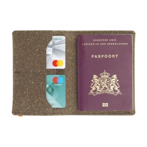 Protège passeport fabriqué à partir de déchets de cuir recyclés (provenant de cuir italien) et de liants naturels 5