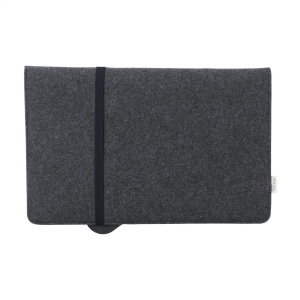 Cette housse élégante et design pour ordinateur portable de 15/16 pouces est fabriquée à partir d'une combinaison de cuir végétalien et de feutre de laine recyclé 3