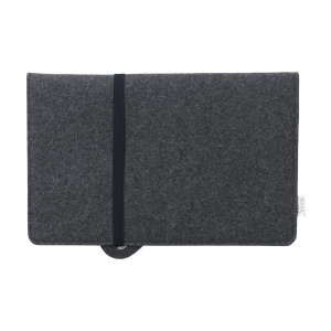 Cette housse élégante et design pour ordinateur portable de 14 pouces est fabriquée à partir d'une combinaison de cuir végétalien et de feutre de laine recyclé 3